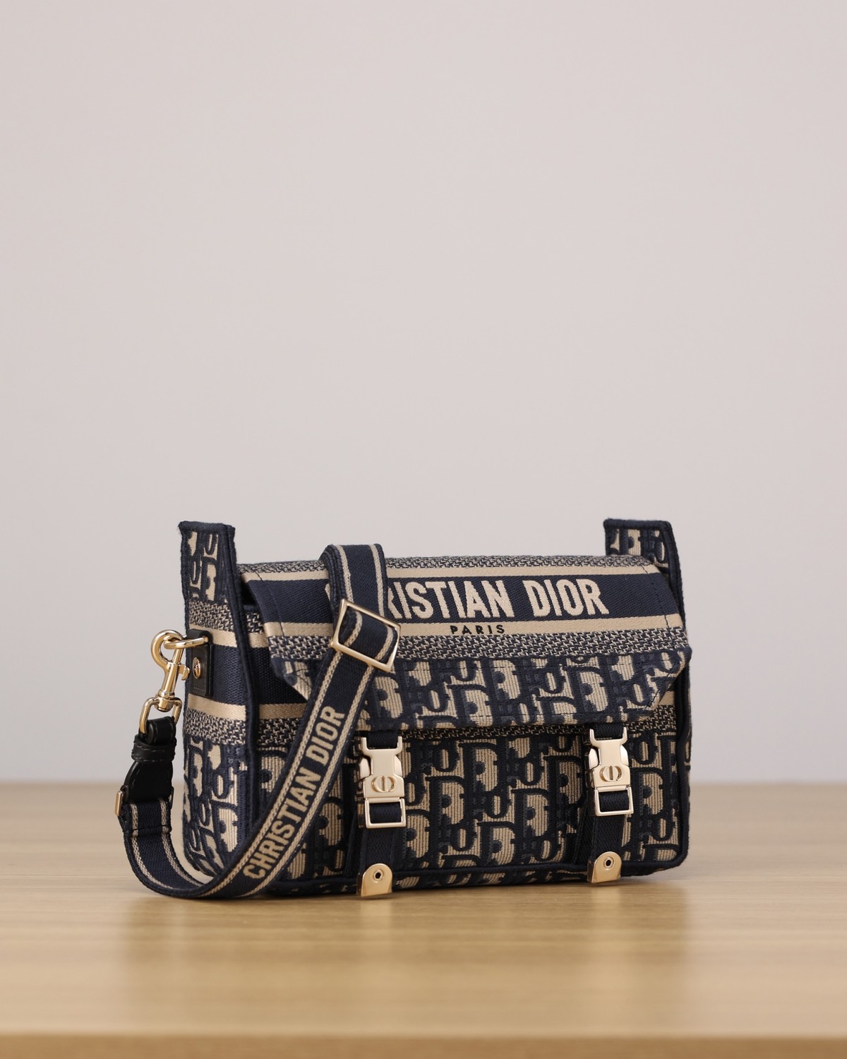 Shebag Super replica Dior Camp bag review(August 2025 Updated)-Best Quality Fake designer Bag Review, Replica designer bag ru Shebag Super replica Dior Camp bag review(August 2025 Updated)-Best Quality Fake designer Bag Review, Replica designer bag ru