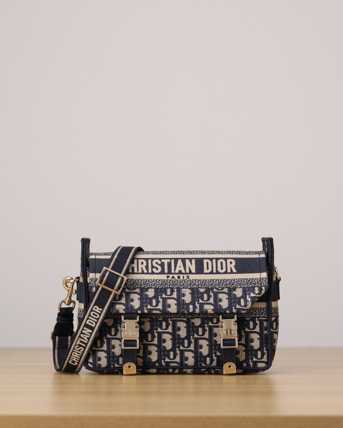 Shebag Super replica Dior Camp bag review(August 2025 Updated)-Best Quality Fake designer Bag Review, Replica designer bag ru Shebag Super replica Dior Camp bag review(August 2025 Updated)-Best Quality Fake designer Bag Review, Replica designer bag ru