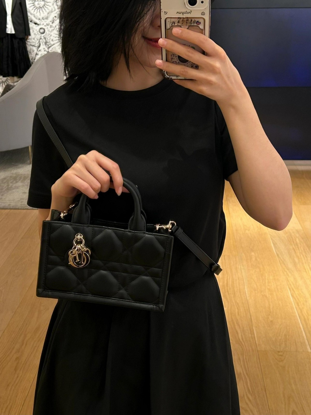 Shebag super replica Dior Mini tote bag white and black review(August 2025 updated)-Best Quality Fake designer Bag Review, Replica designer bag ru Shebag super replica Dior Mini tote bag white and black review(August 2025 updated)-Best Quality Fake designer Bag Review, Replica designer bag ru
