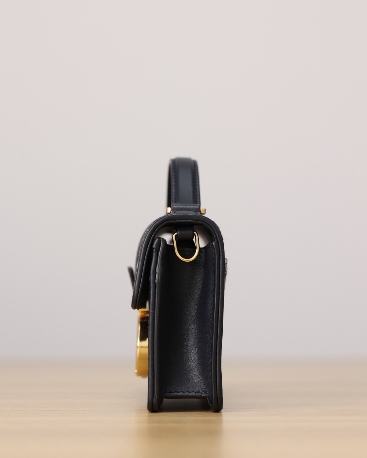 Shebag Super replica Dior Montaigne 30 east west bag review (August 2025 updated)-Best Quality Fake designer Bag Review, Replica designer bag ru Shebag Super replica Dior Montaigne 30 east west bag review (August 2025 updated)-Best Quality Fake designer Bag Review, Replica designer bag ru
