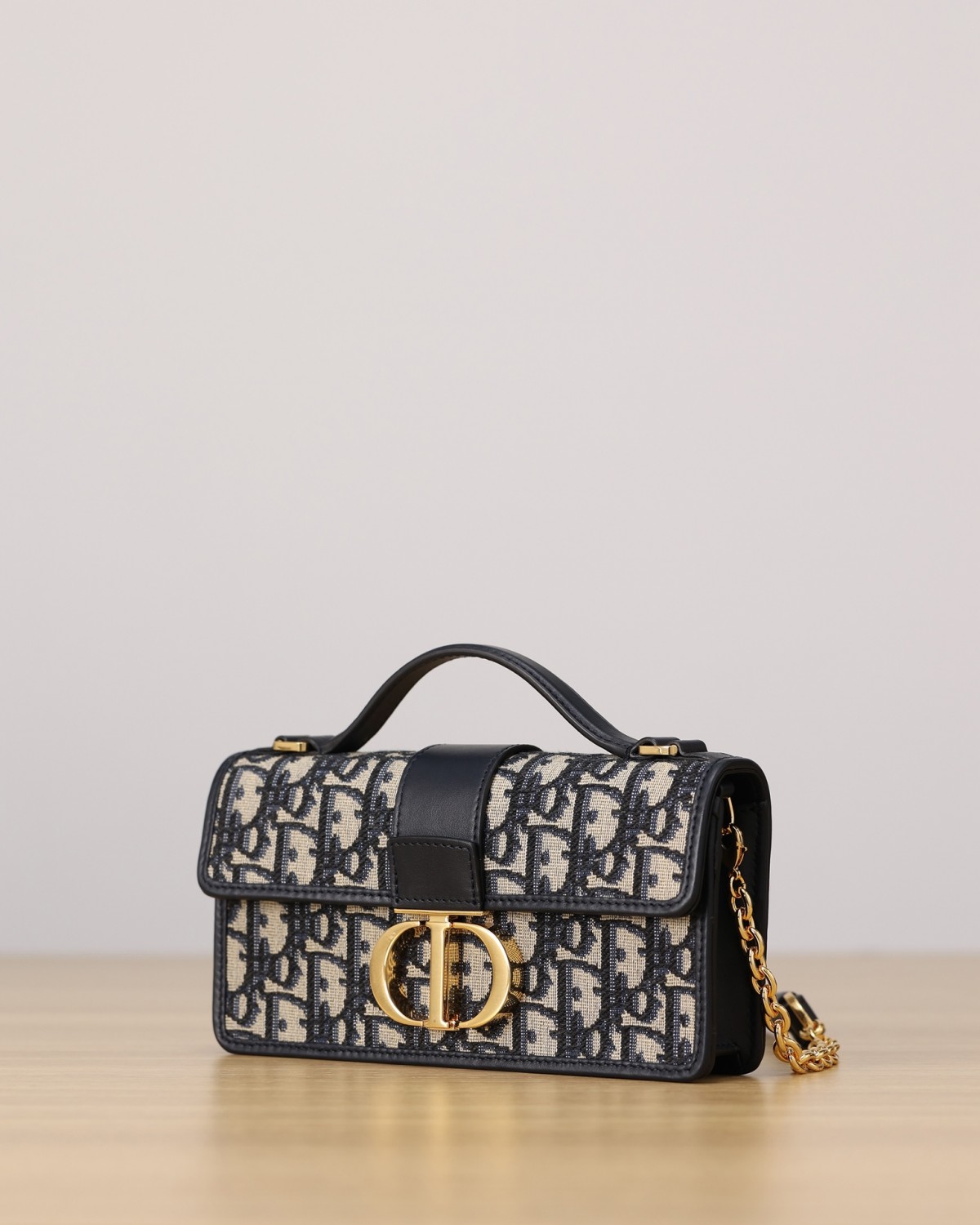 Shebag Super replica Dior Montaigne 30 east west bag review (August 2025 updated)-Best Quality Fake designer Bag Review, Replica designer bag ru Shebag Super replica Dior Montaigne 30 east west bag review (August 2025 updated)-Best Quality Fake designer Bag Review, Replica designer bag ru