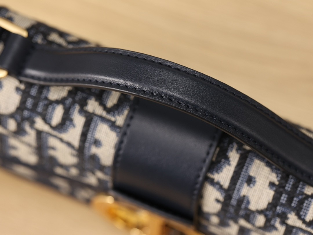 Shebag Super replica Dior Montaigne 30 east west bag review (August 2025 updated)-Best Quality Fake designer Bag Review, Replica designer bag ru Shebag Super replica Dior Montaigne 30 east west bag review (August 2025 updated)-Best Quality Fake designer Bag Review, Replica designer bag ru
