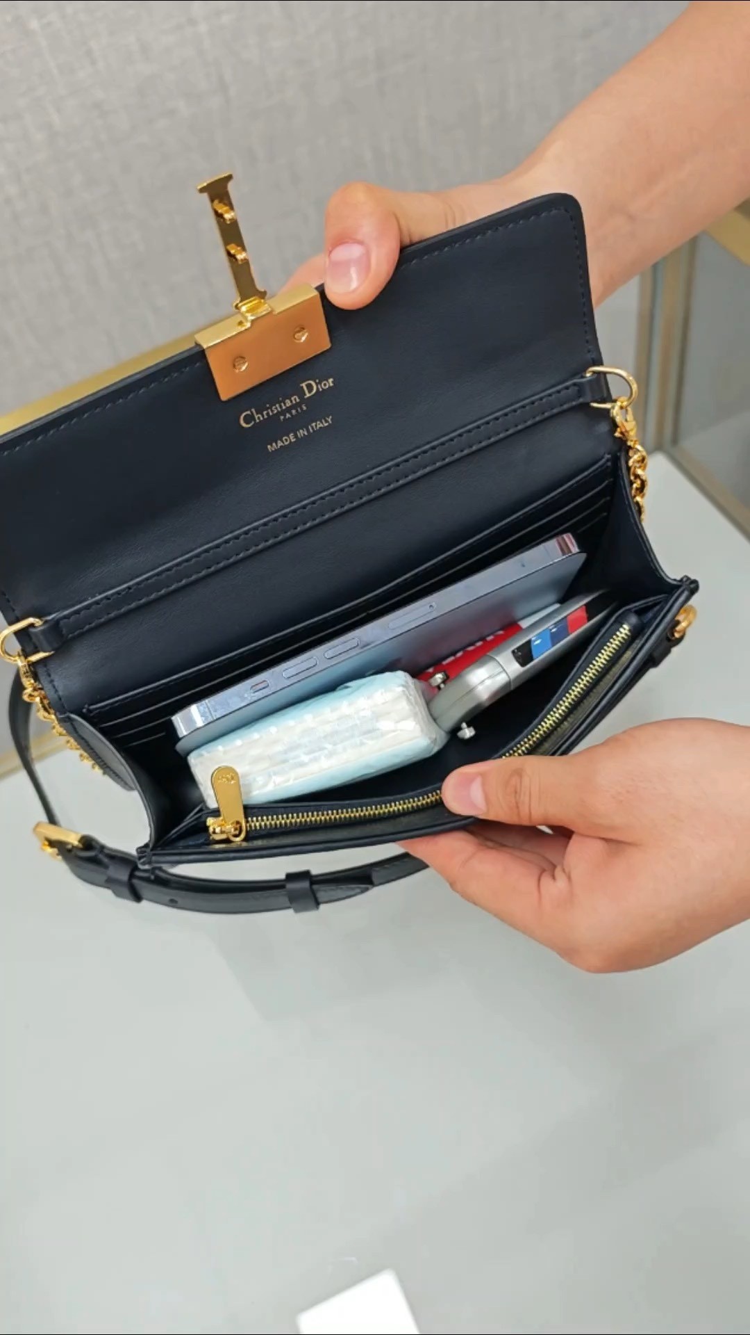 Shebag Super replica Dior Montaigne 30 east west bag review (August 2025 updated)-Best Quality Fake designer Bag Review, Replica designer bag ru Shebag Super replica Dior Montaigne 30 east west bag review (August 2025 updated)-Best Quality Fake designer Bag Review, Replica designer bag ru