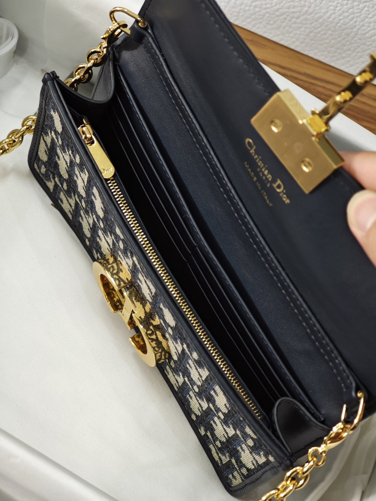 Shebag Super replica Dior Montaigne 30 east west bag review (August 2025 updated)-Best Quality Fake designer Bag Review, Replica designer bag ru Shebag Super replica Dior Montaigne 30 east west bag review (August 2025 updated)-Best Quality Fake designer Bag Review, Replica designer bag ru