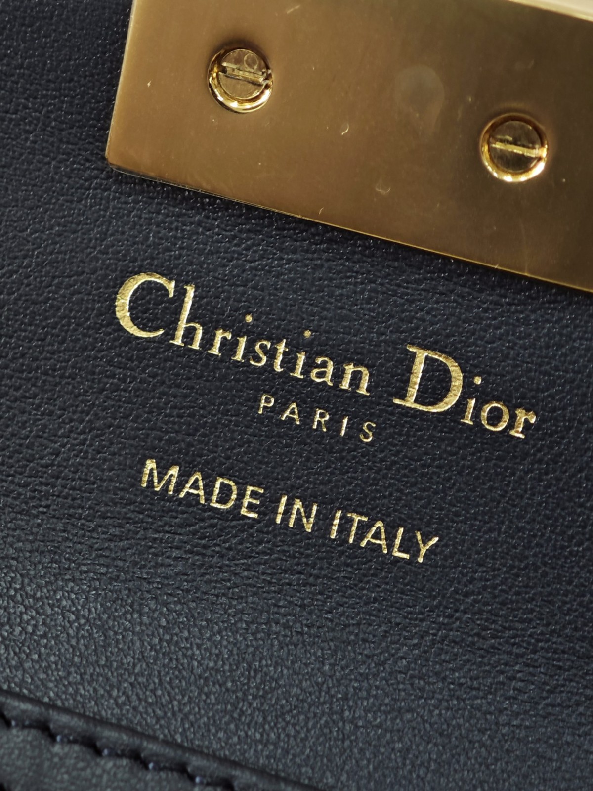 Shebag Super replica Dior Montaigne 30 east west bag review (August 2025 updated)-Best Quality Fake designer Bag Review, Replica designer bag ru Shebag Super replica Dior Montaigne 30 east west bag review (August 2025 updated)-Best Quality Fake designer Bag Review, Replica designer bag ru