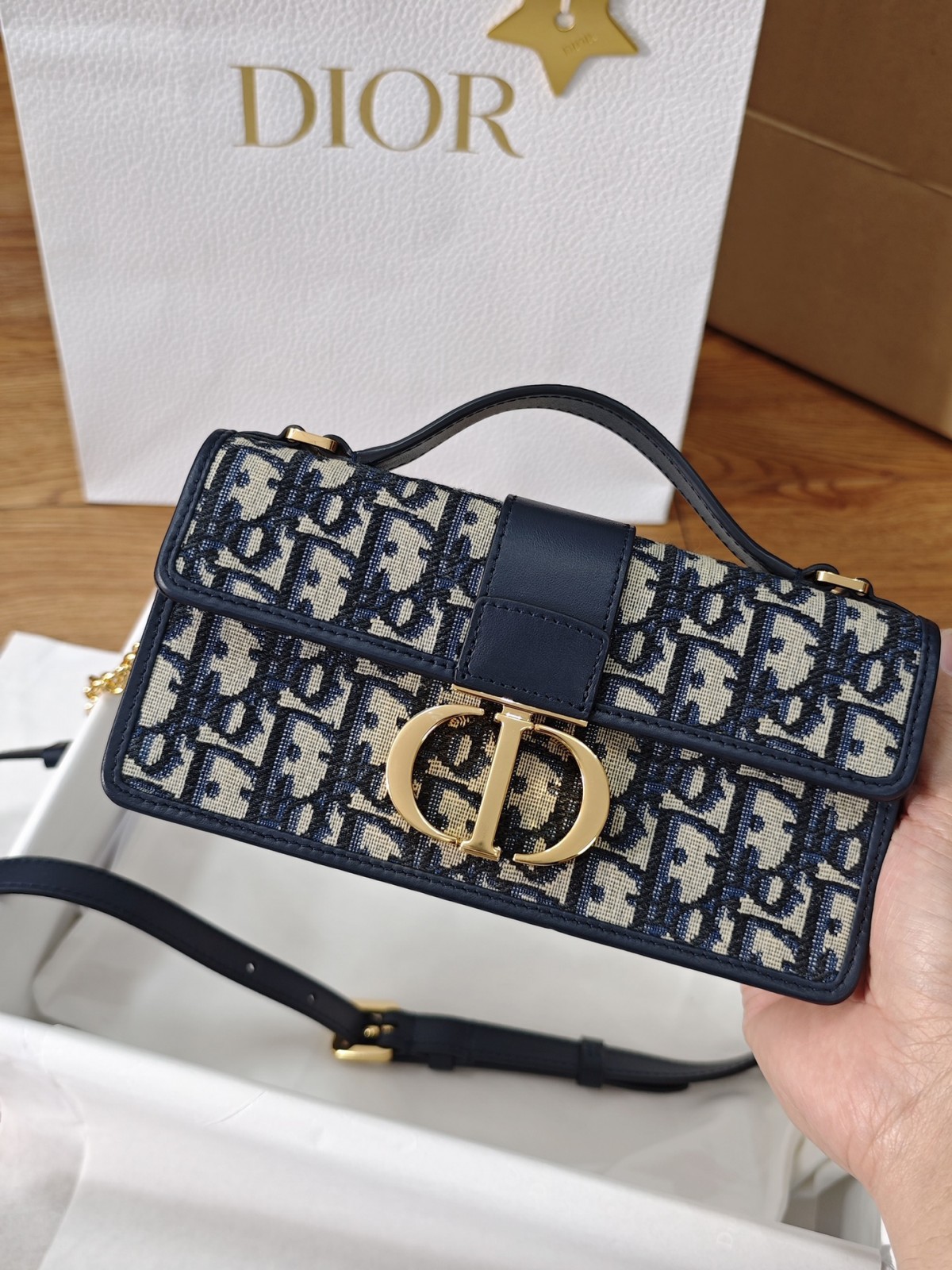 Shebag Super replica Dior Montaigne 30 east west bag review (August 2025 updated)-Best Quality Fake designer Bag Review, Replica designer bag ru Shebag Super replica Dior Montaigne 30 east west bag review (August 2025 updated)-Best Quality Fake designer Bag Review, Replica designer bag ru
