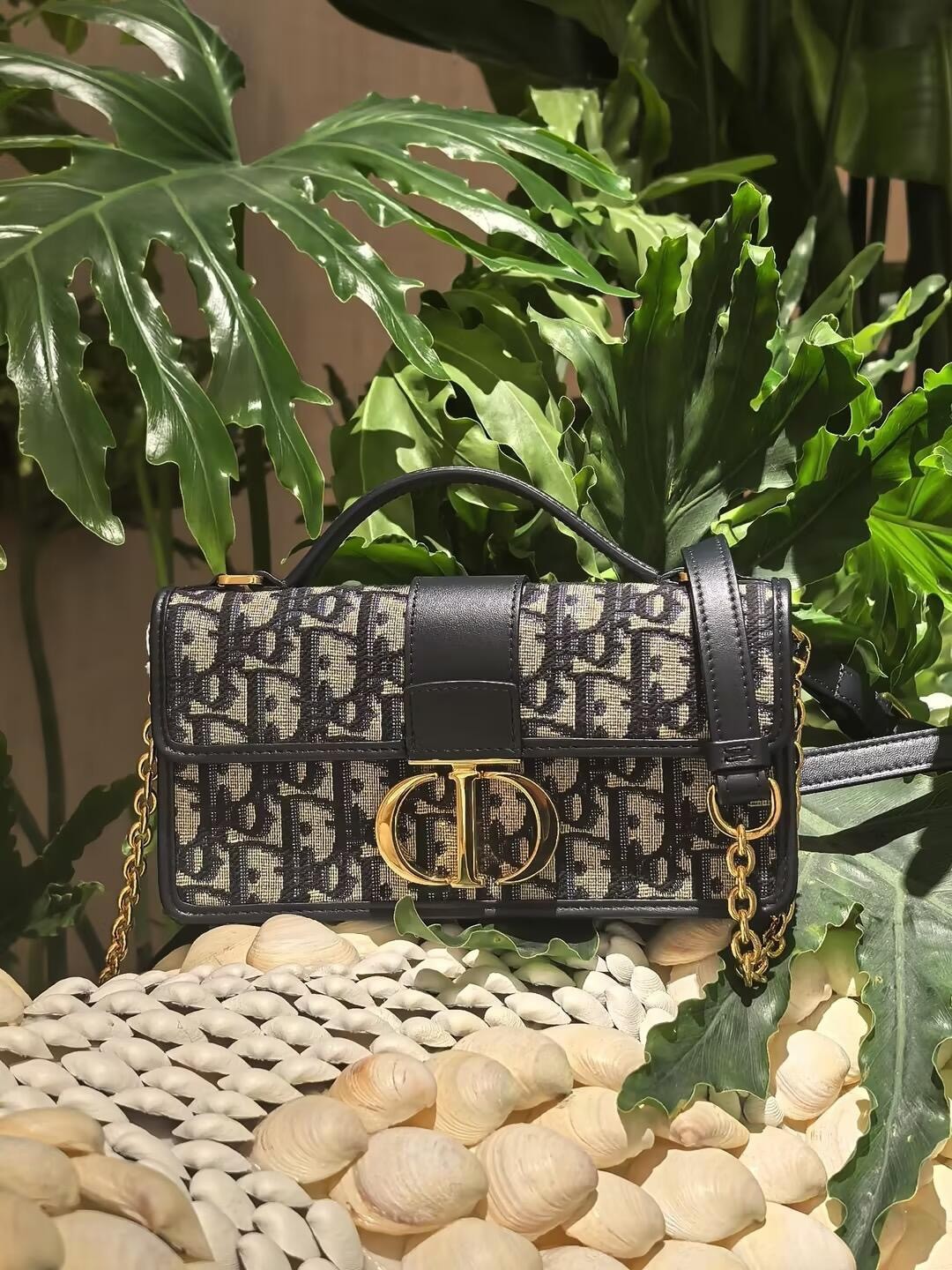 Shebag Super replica Dior Montaigne 30 east west bag review (August 2025 updated)-Best Quality Fake designer Bag Review, Replica designer bag ru Shebag Super replica Dior Montaigne 30 east west bag review (August 2025 updated)-Best Quality Fake designer Bag Review, Replica designer bag ru