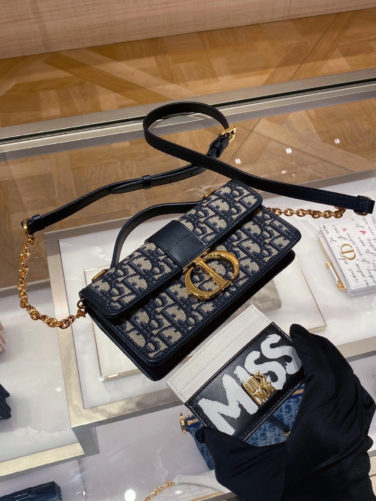 Shebag Super replica Dior Montaigne 30 east west bag review (August 2025 updated)-Best Quality Fake designer Bag Review, Replica designer bag ru Shebag Super replica Dior Montaigne 30 east west bag review (August 2025 updated)-Best Quality Fake designer Bag Review, Replica designer bag ru