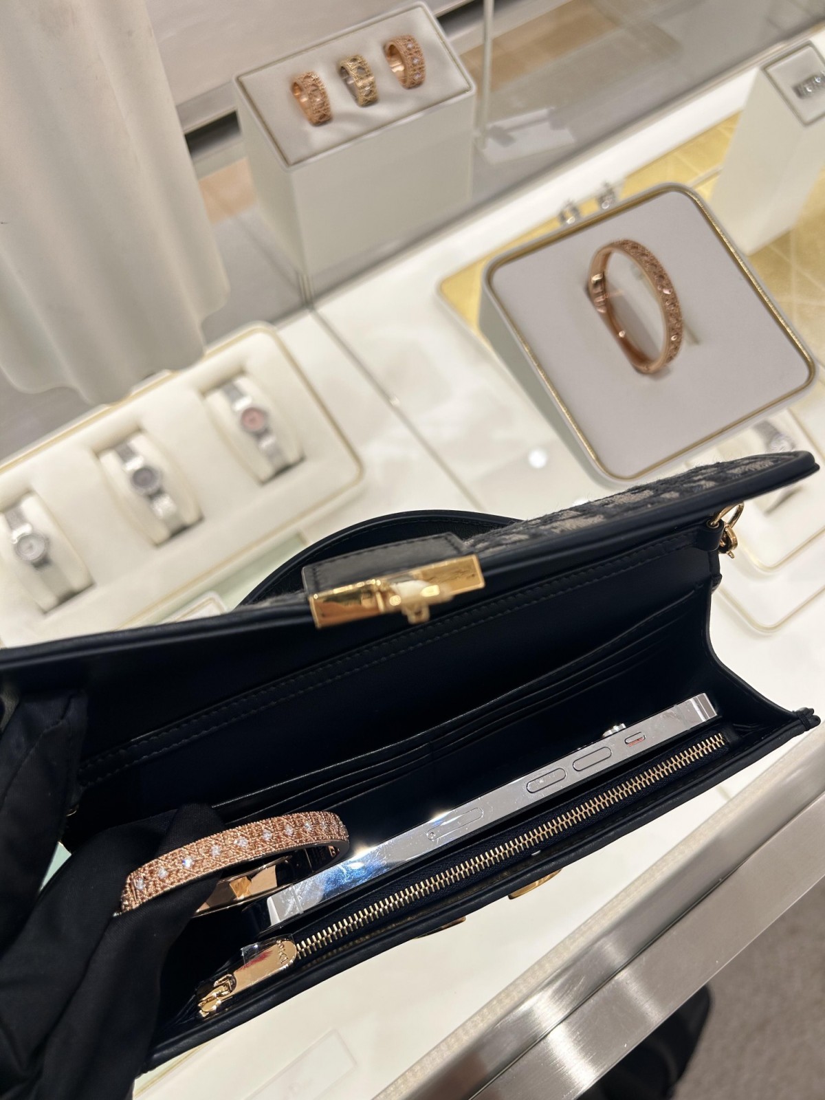 Shebag Super replica Dior Montaigne 30 east west bag review (August 2025 updated)-Best Quality Fake designer Bag Review, Replica designer bag ru Shebag Super replica Dior Montaigne 30 east west bag review (August 2025 updated)-Best Quality Fake designer Bag Review, Replica designer bag ru