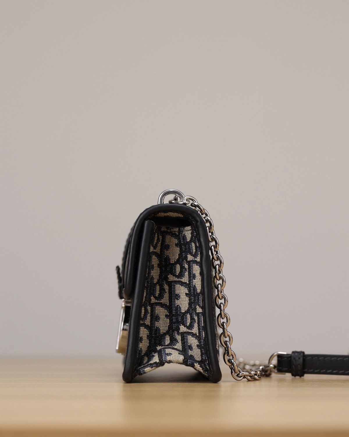 Shebag Super replica Dior Montaigne 30 east west bag review (August 2025 updated)-Best Quality Fake designer Bag Review, Replica designer bag ru Shebag Super replica Dior Montaigne 30 east west bag review (August 2025 updated)-Best Quality Fake designer Bag Review, Replica designer bag ru