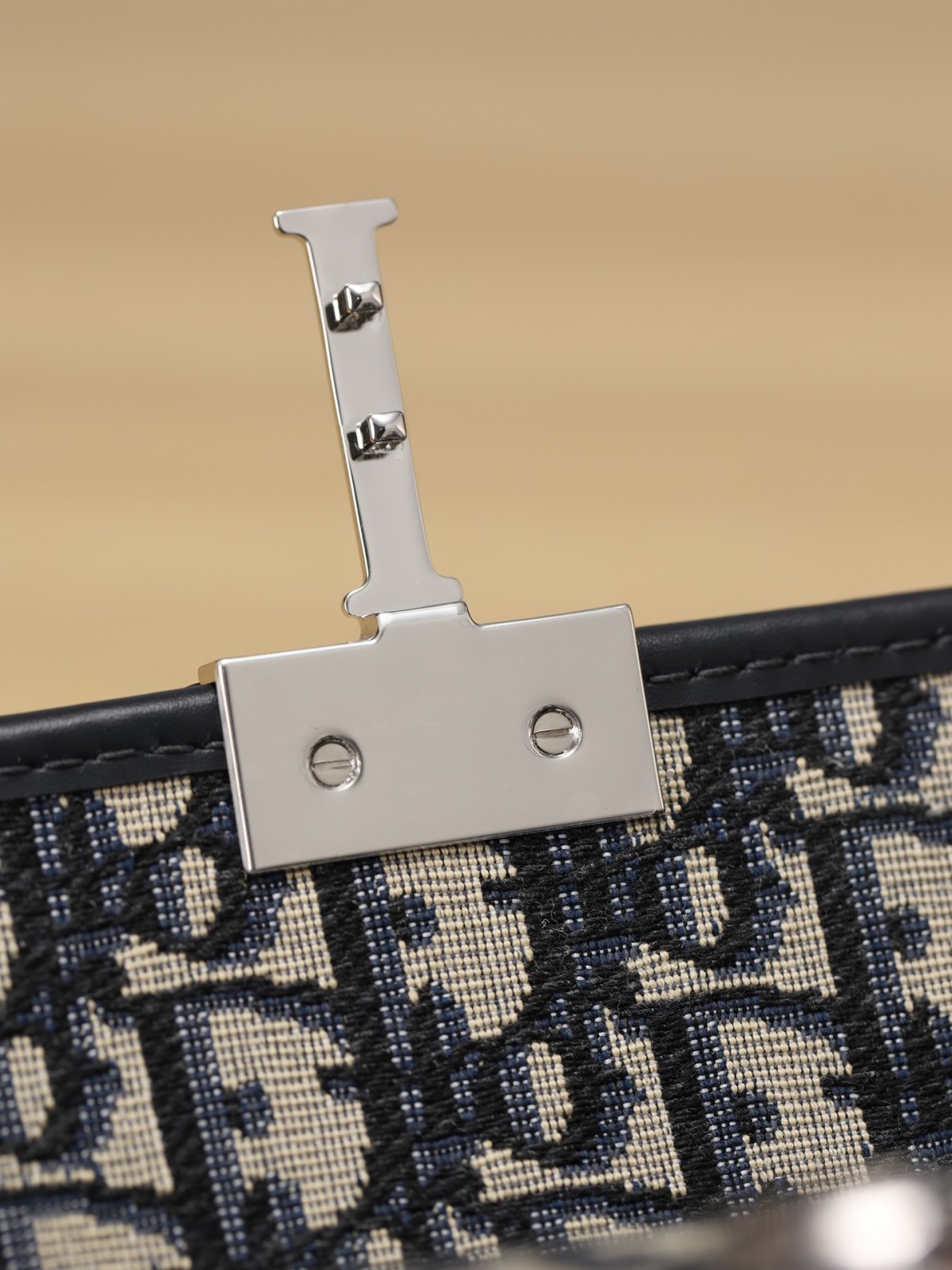 Shebag Super replica Dior Montaigne 30 east west bag review (August 2025 updated)-Best Quality Fake designer Bag Review, Replica designer bag ru Shebag Super replica Dior Montaigne 30 east west bag review (August 2025 updated)-Best Quality Fake designer Bag Review, Replica designer bag ru