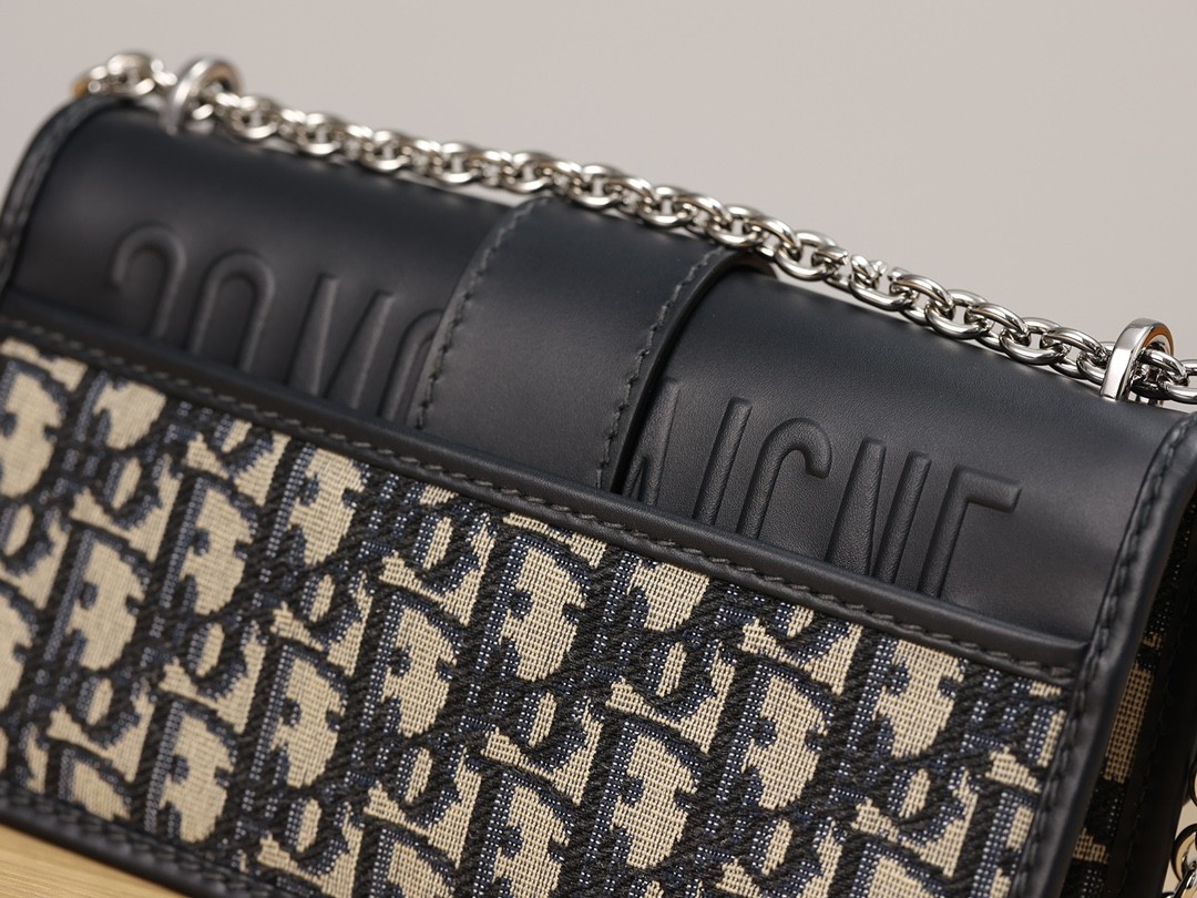 Shebag Super replica Dior Montaigne 30 east west bag review (August 2025 updated)-Best Quality Fake designer Bag Review, Replica designer bag ru Shebag Super replica Dior Montaigne 30 east west bag review (August 2025 updated)-Best Quality Fake designer Bag Review, Replica designer bag ru
