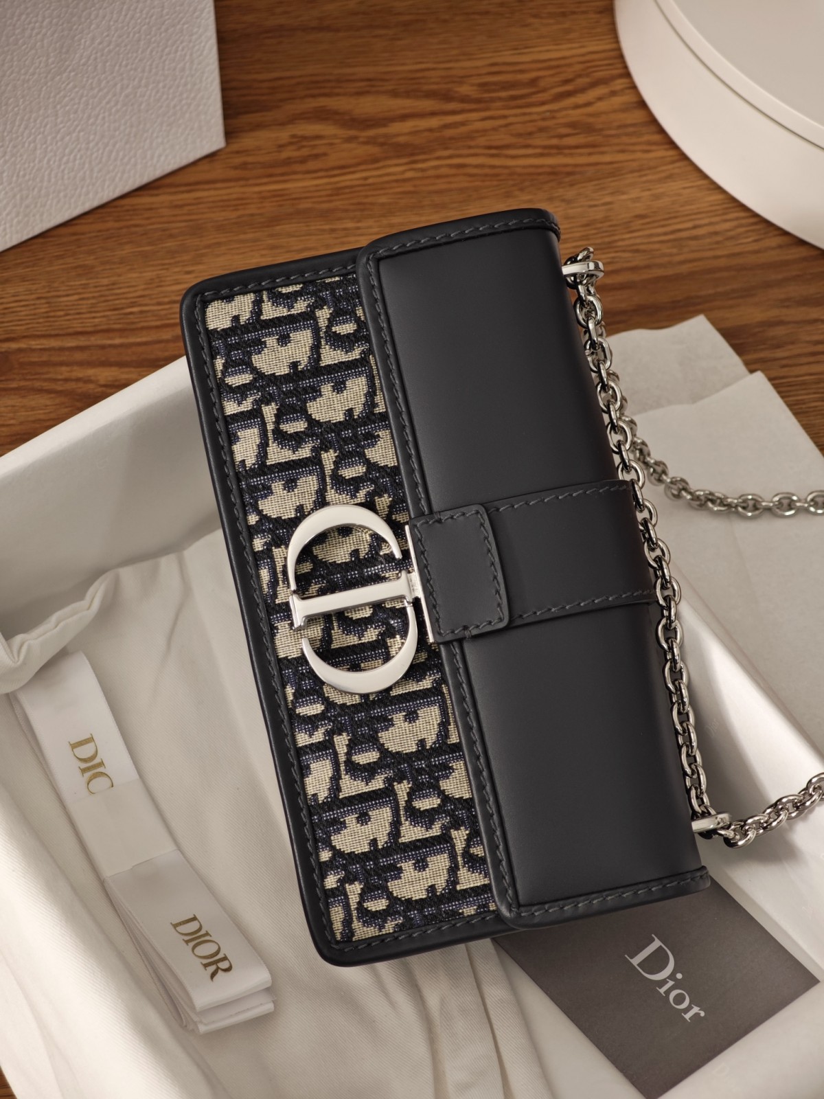 Shebag Super replica Dior Montaigne 30 east west bag review (August 2025 updated)-Best Quality Fake designer Bag Review, Replica designer bag ru Shebag Super replica Dior Montaigne 30 east west bag review (August 2025 updated)-Best Quality Fake designer Bag Review, Replica designer bag ru