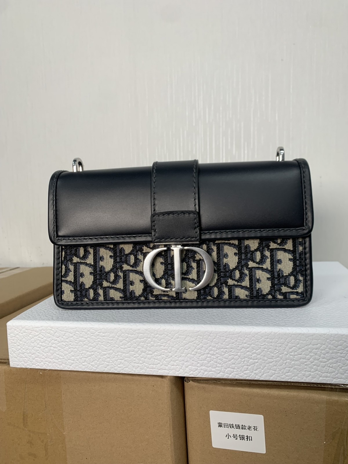 Shebag Super replica Dior Montaigne 30 east west bag review (August 2025 updated)-Best Quality Fake designer Bag Review, Replica designer bag ru Shebag Super replica Dior Montaigne 30 east west bag review (August 2025 updated)-Best Quality Fake designer Bag Review, Replica designer bag ru