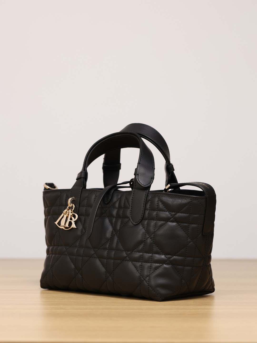 Shebag Super replica Dior toujours bag medium size review(August 2025 updated)-Best Quality Fake designer Bag Review, Replica designer bag ru Shebag Super replica Dior toujours bag medium size review(August 2025 updated)-Best Quality Fake designer Bag Review, Replica designer bag ru
