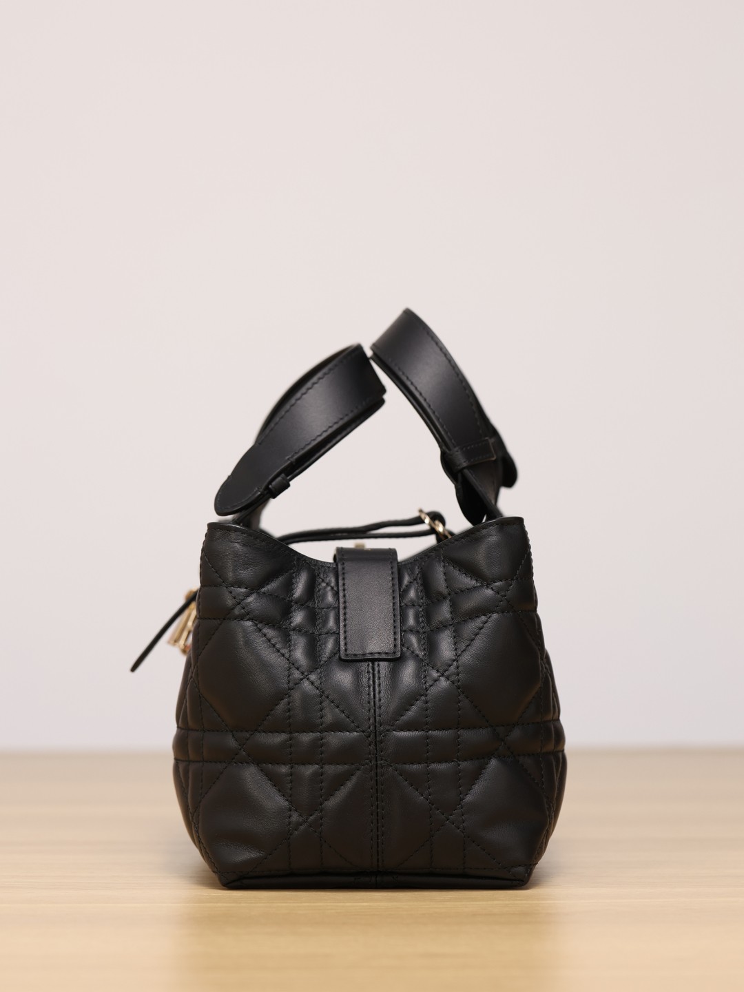 Shebag Super replica Dior toujours bag medium size review(August 2025 updated)-Best Quality Fake designer Bag Review, Replica designer bag ru Shebag Super replica Dior toujours bag medium size review(August 2025 updated)-Best Quality Fake designer Bag Review, Replica designer bag ru