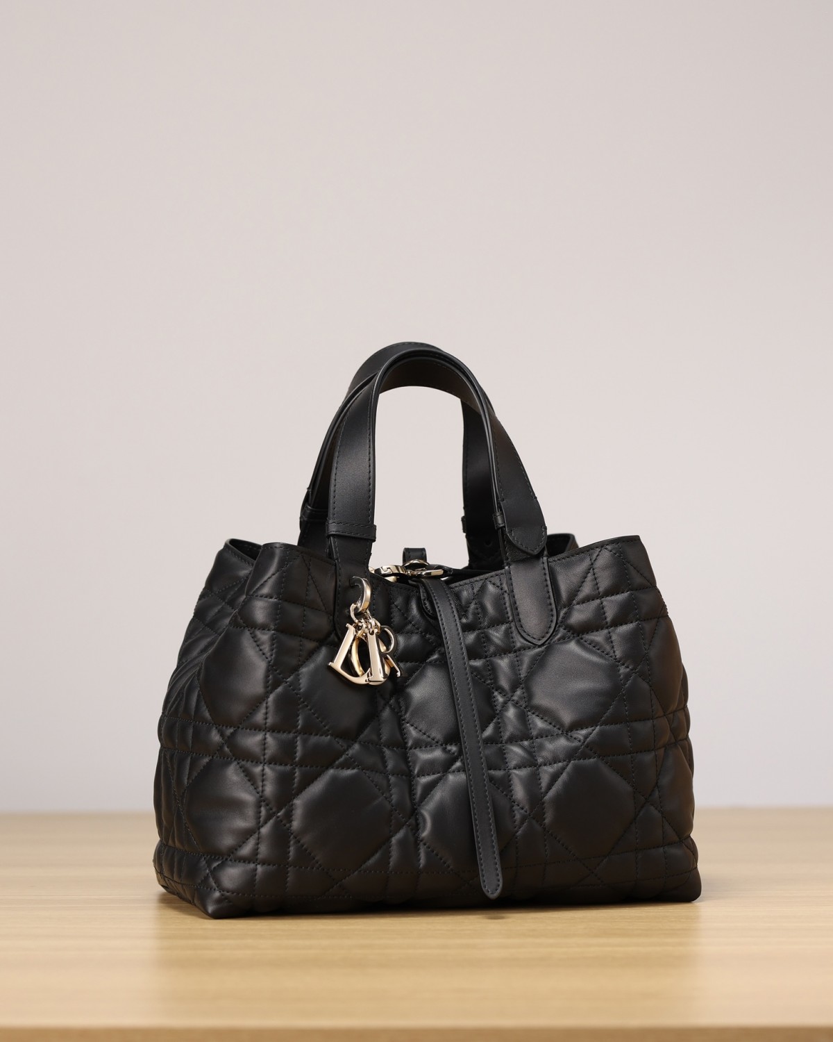 Dior Toujours medium Shebag VS Authentic bag review(August 2025 updated)-Best Quality Fake designer Bag Review, Replica designer bag ru