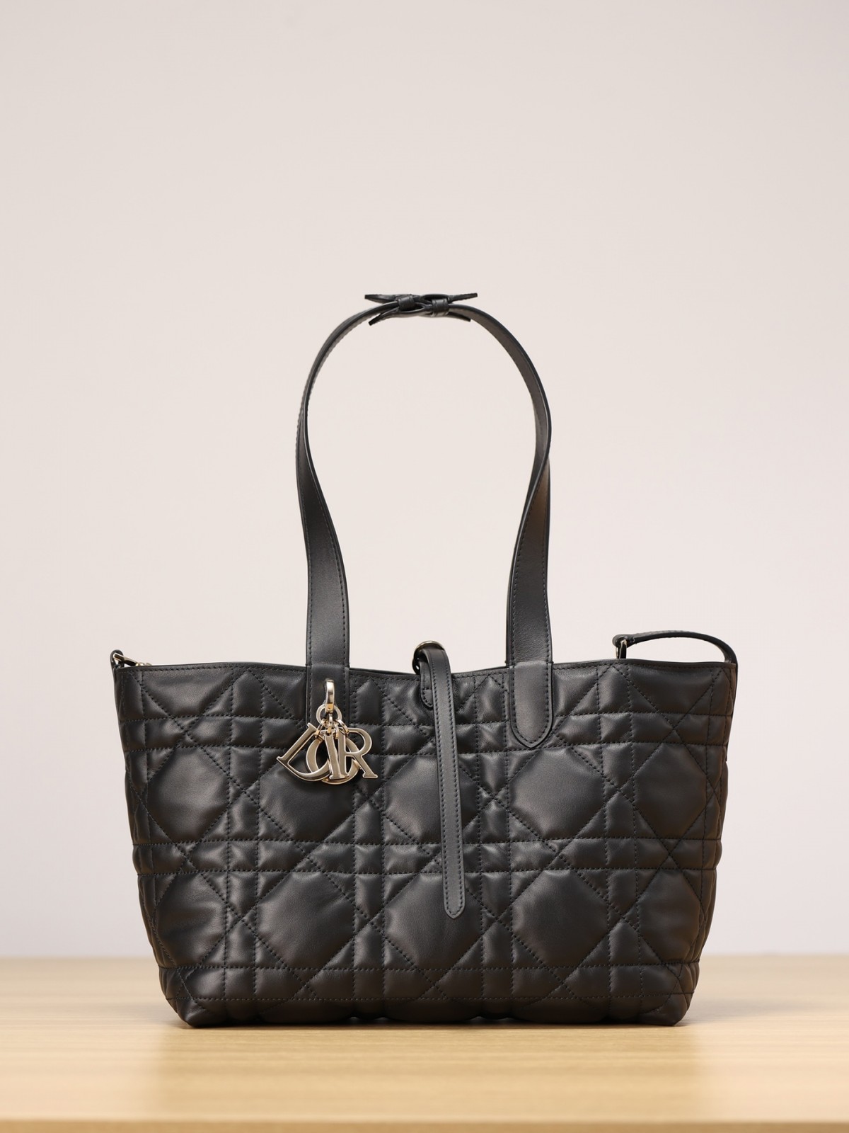 Dior Toujours medium Shebag VS Authentic bag review(August 2025 updated)-Best Quality Fake designer Bag Review, Replica designer bag ru
