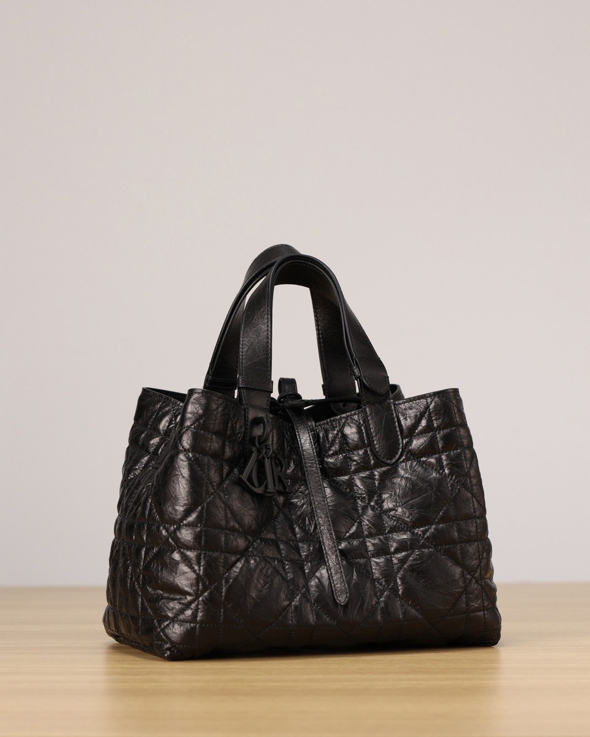 Shebag super replica Dior Toujours medium oil Wax leather bag review(August 2025 updated)-Best Quality Fake designer Bag Review, Replica designer bag ru Shebag super replica Dior Toujours medium oil Wax leather bag review(August 2025 updated)-Best Quality Fake designer Bag Review, Replica designer bag ru