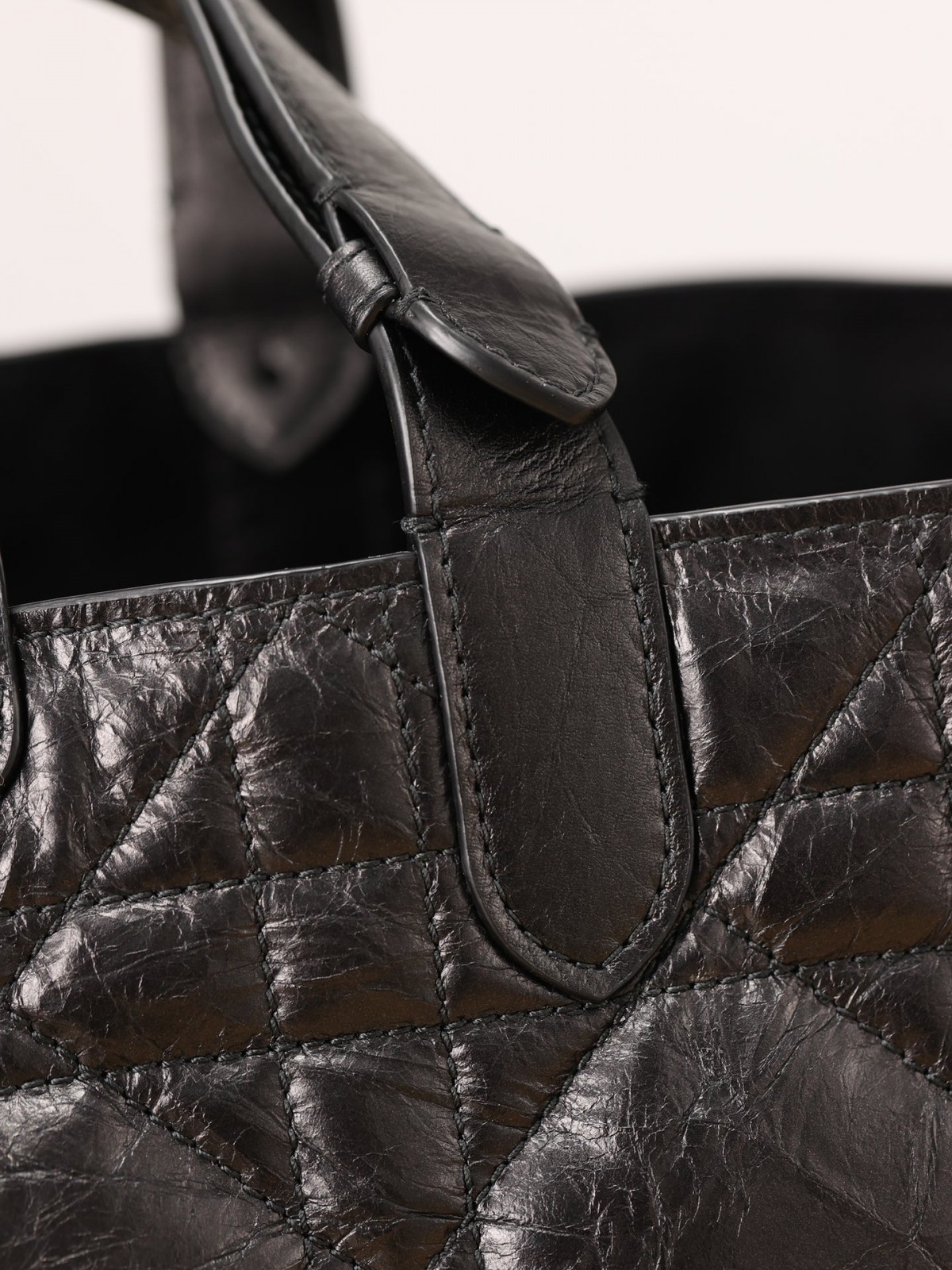 Shebag super replica Dior Toujours medium oil Wax leather bag review(August 2025 updated)-Best Quality Fake designer Bag Review, Replica designer bag ru Shebag super replica Dior Toujours medium oil Wax leather bag review(August 2025 updated)-Best Quality Fake designer Bag Review, Replica designer bag ru