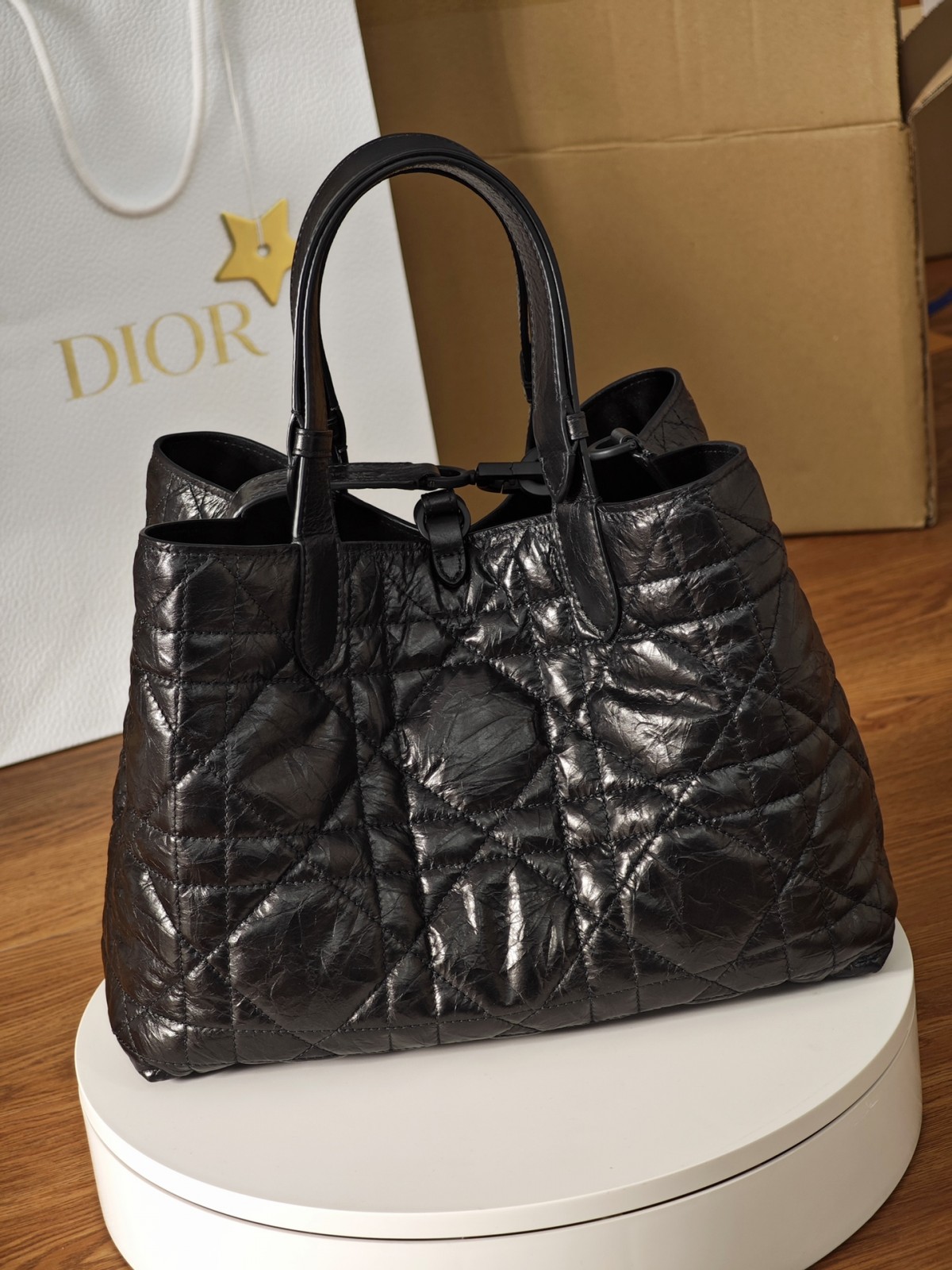 Shebag super replica Dior Toujours medium oil Wax leather bag review(August 2025 updated)-Best Quality Fake designer Bag Review, Replica designer bag ru Shebag super replica Dior Toujours medium oil Wax leather bag review(August 2025 updated)-Best Quality Fake designer Bag Review, Replica designer bag ru
