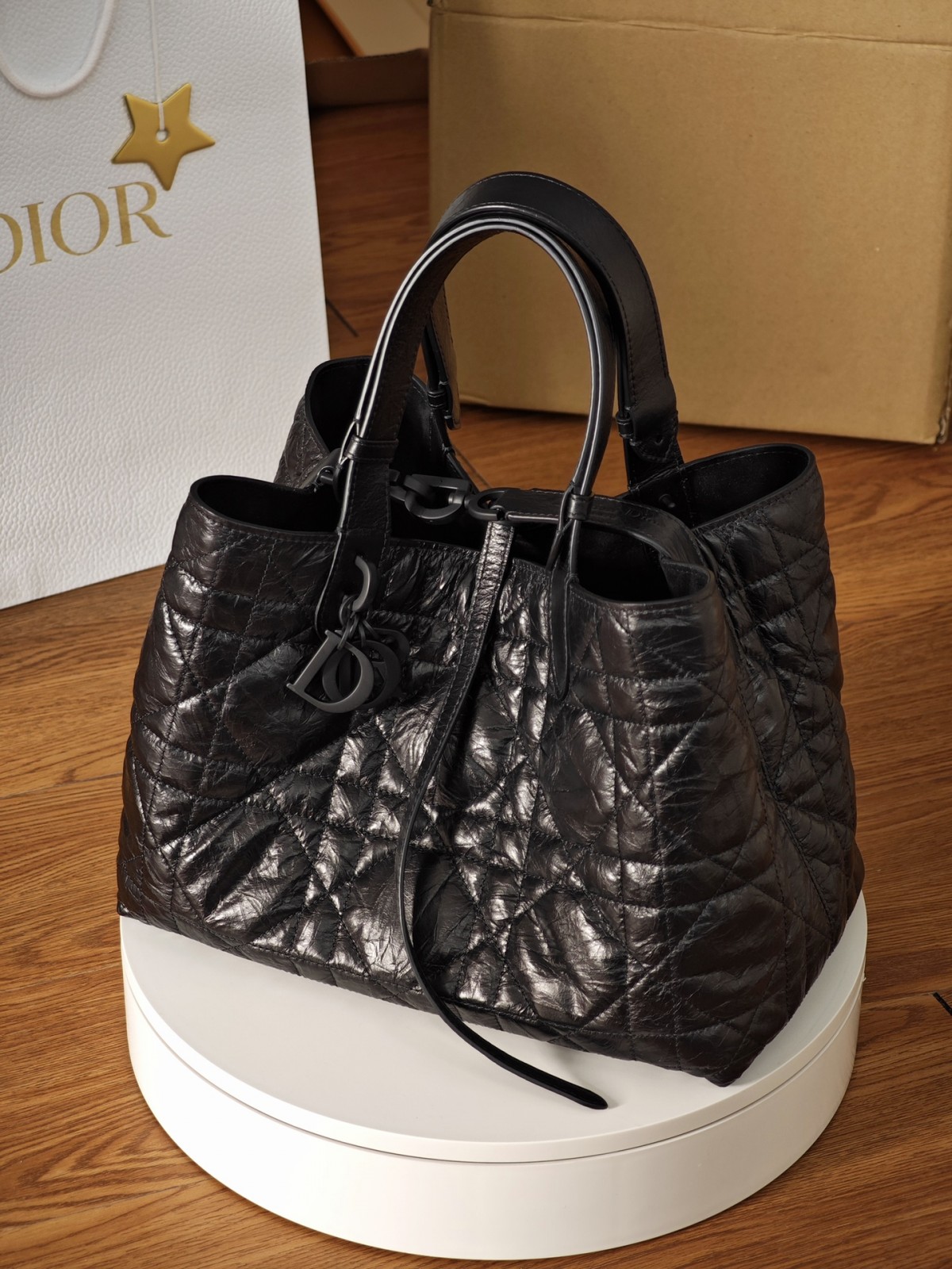 Shebag super replica Dior Toujours medium oil Wax leather bag review(August 2025 updated)-Best Quality Fake designer Bag Review, Replica designer bag ru Shebag super replica Dior Toujours medium oil Wax leather bag review(August 2025 updated)-Best Quality Fake designer Bag Review, Replica designer bag ru