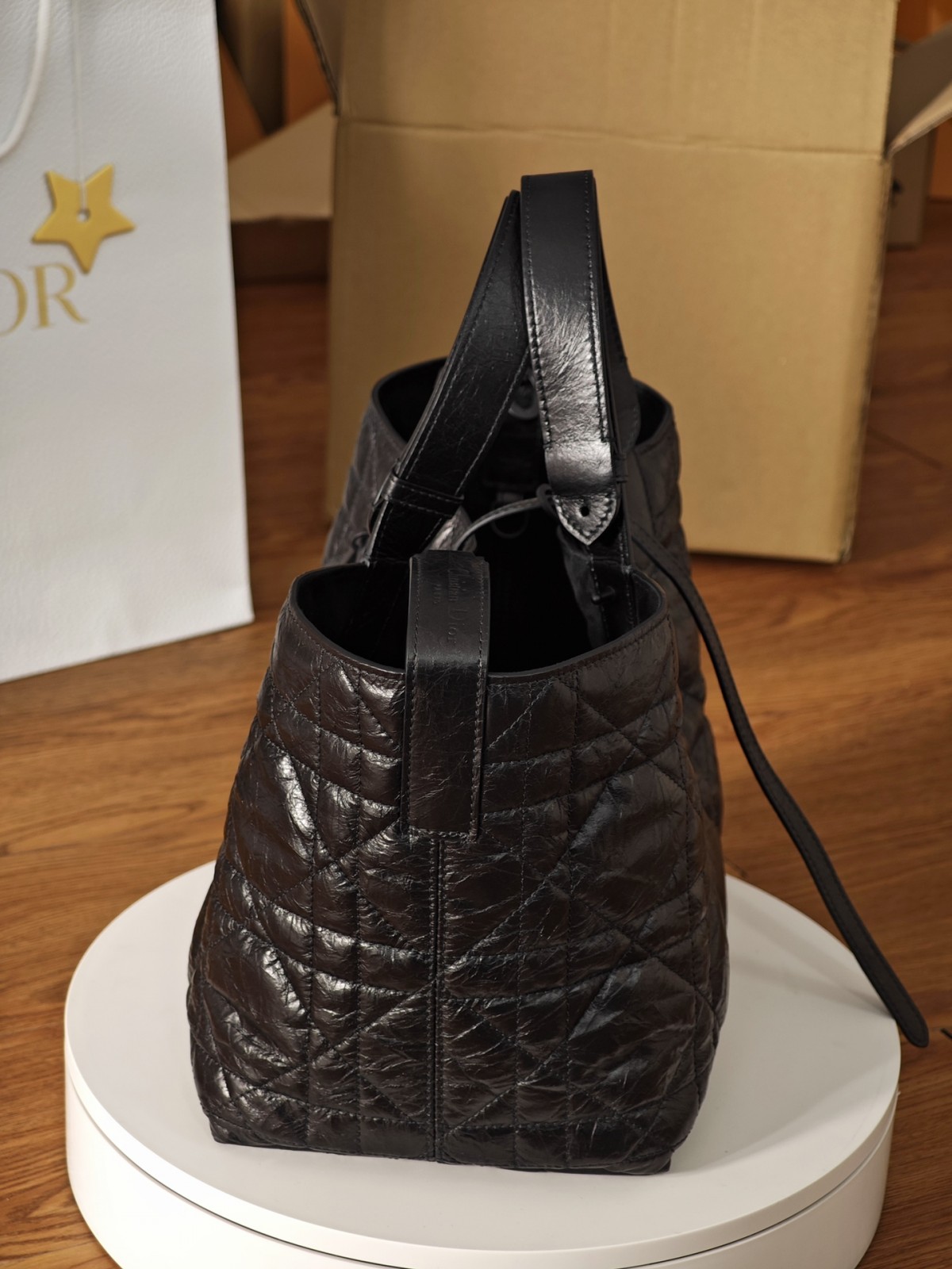 Shebag super replica Dior Toujours medium oil Wax leather bag review(August 2025 updated)-Best Quality Fake designer Bag Review, Replica designer bag ru Shebag super replica Dior Toujours medium oil Wax leather bag review(August 2025 updated)-Best Quality Fake designer Bag Review, Replica designer bag ru