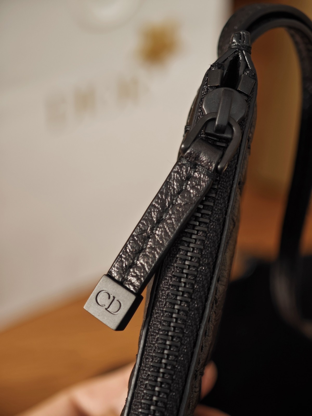 Shebag super replica Dior Toujours medium oil Wax leather bag review(August 2025 updated)-Best Quality Fake designer Bag Review, Replica designer bag ru Shebag super replica Dior Toujours medium oil Wax leather bag review(August 2025 updated)-Best Quality Fake designer Bag Review, Replica designer bag ru