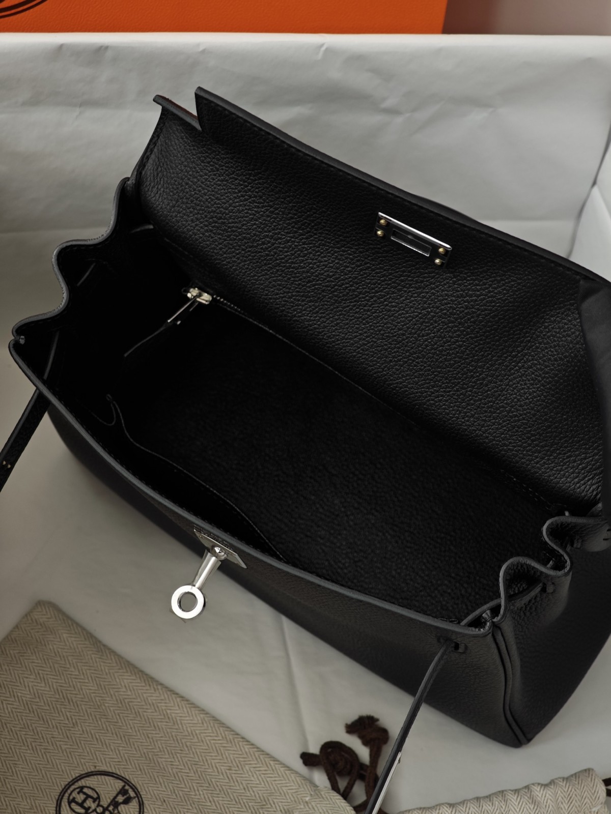 Shebag hand made Hermes Kelly 25 inner stitching review(Sep 2025 updated)-Best Quality Fake designer Bag Review, Replica designer bag ru Shebag hand made Hermes Kelly 25 inner stitching review(Sep 2025 updated)-Best Quality Fake designer Bag Review, Replica designer bag ru