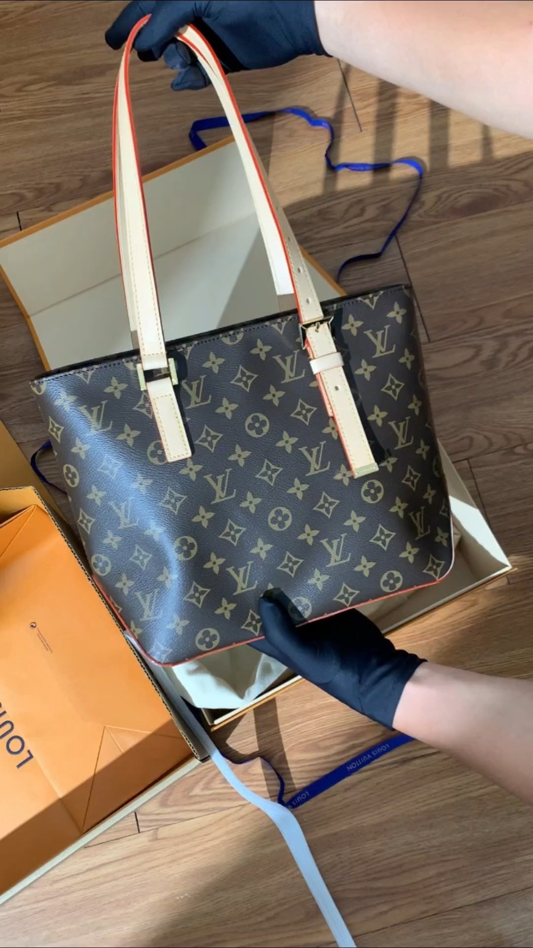 Shebag top replica Louis Vuitton Piano M12095 bag new batch comes(Sep 2025 updated)-Best Quality Fake designer Bag Review, Replica designer bag ru