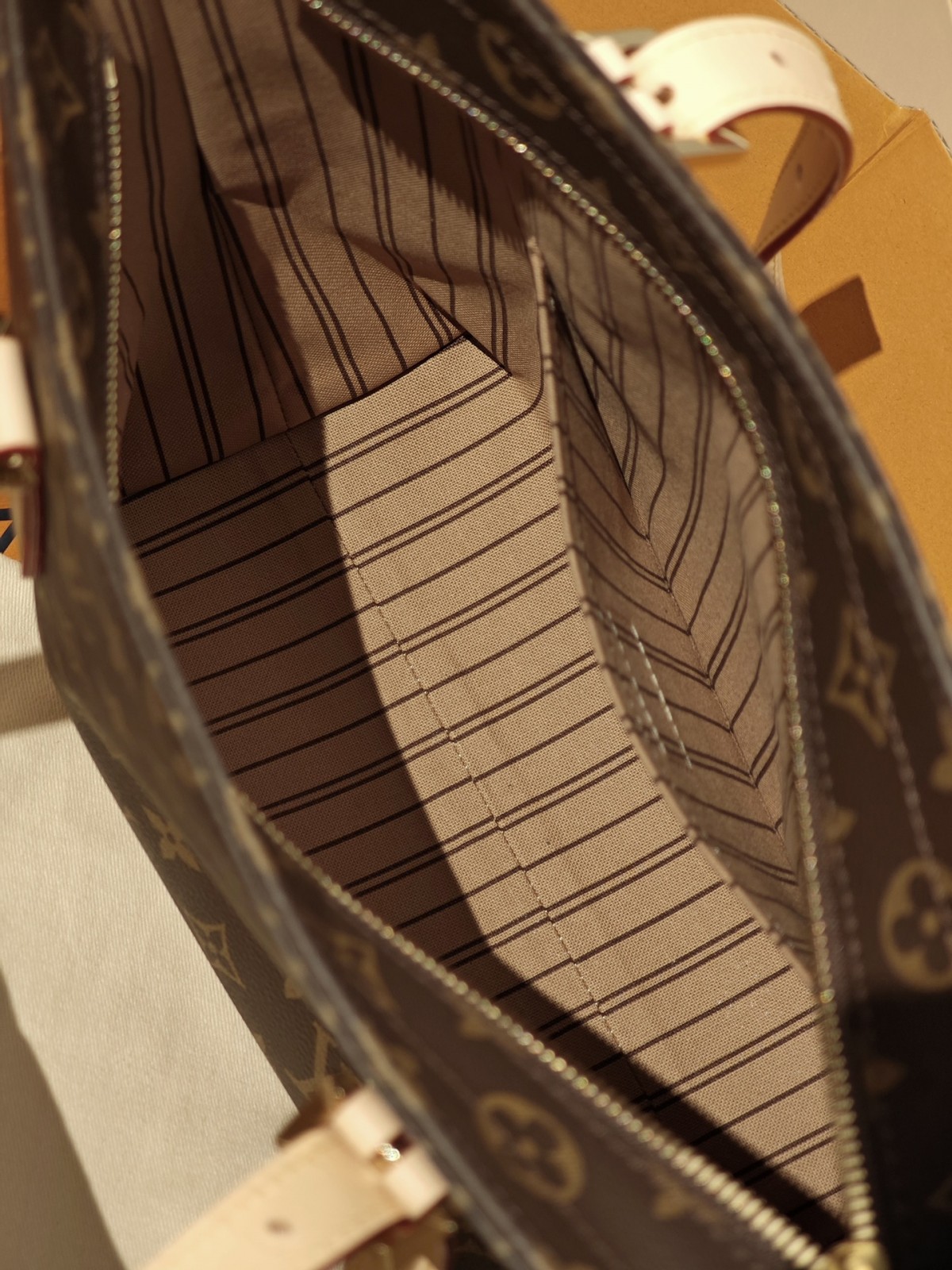 Shebag top replica Louis Vuitton Piano M12095 bag new batch comes(Sep 2025 updated)-Best Quality Fake designer Bag Review, Replica designer bag ru