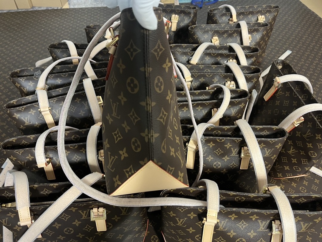 Shebag top replica Louis Vuitton Piano M12095 bag new batch comes(Sep 2025 updated)-Best Quality Fake designer Bag Review, Replica designer bag ru