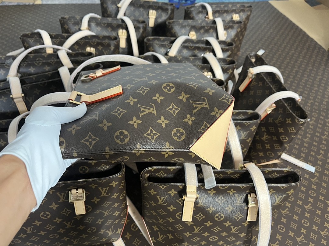 Shebag top replica Louis Vuitton Piano M12095 bag new batch comes(Sep 2025 updated)-Best Quality Fake designer Bag Review, Replica designer bag ru