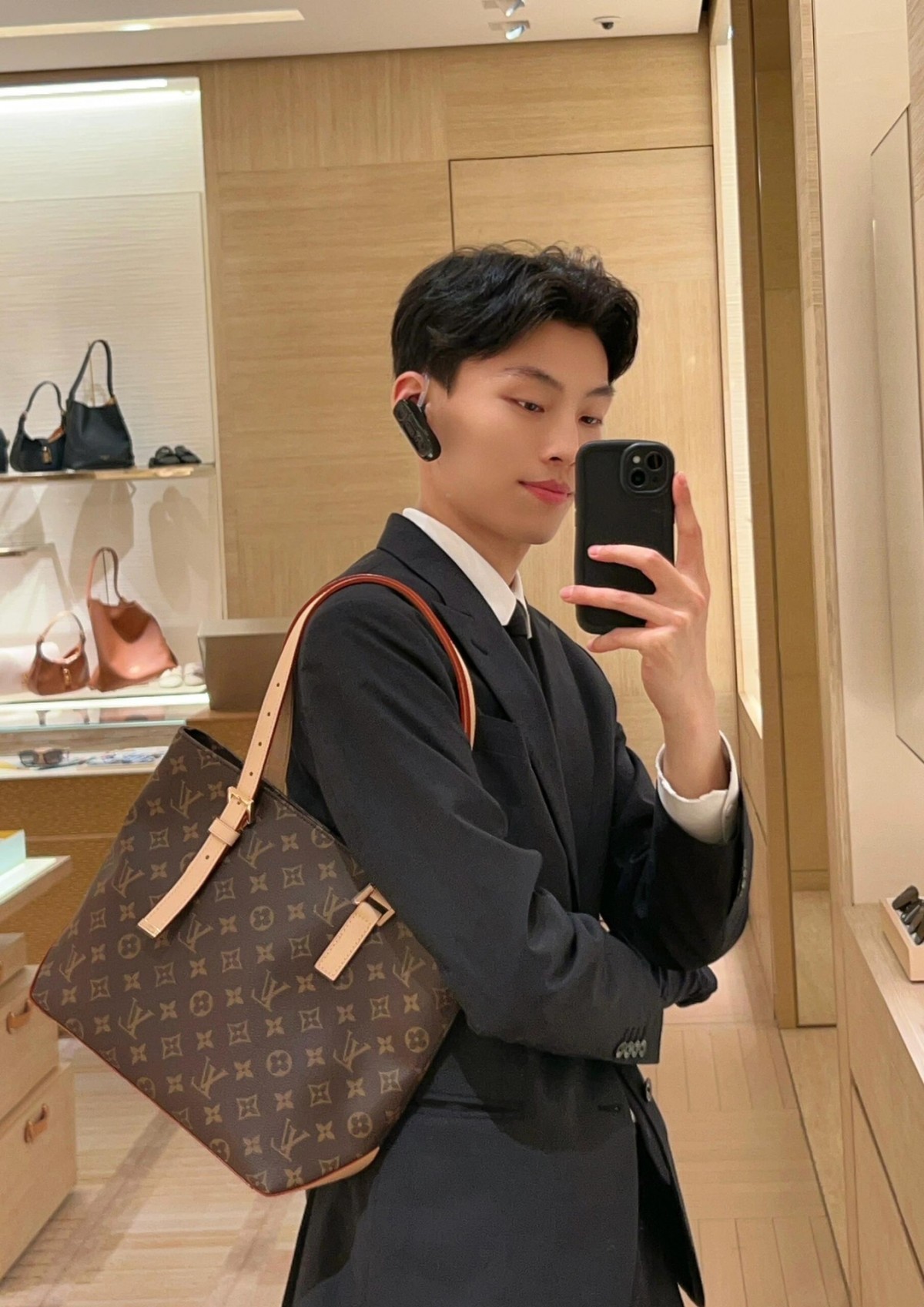 Shebag top replica Louis Vuitton Piano M12095 bag new batch comes(Sep 2025 updated)-Best Quality Fake designer Bag Review, Replica designer bag ru