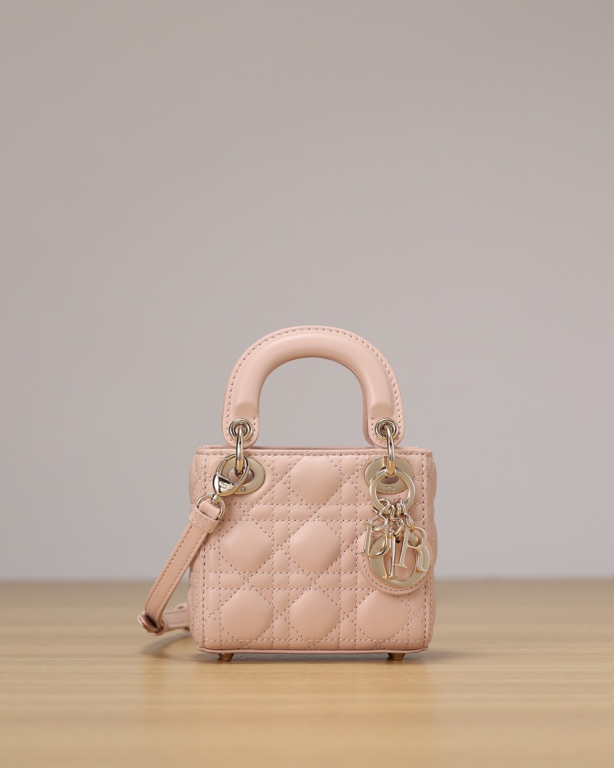 Shebag super replica Micro Lady Dior 12cm pink bag review(Sep 2025 updated)-Best Quality Fake designer Bag Review, Replica designer bag ru Shebag super replica Micro Lady Dior 12cm pink bag review(Sep 2025 updated)-Best Quality Fake designer Bag Review, Replica designer bag ru