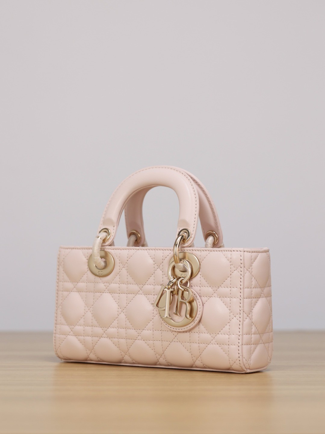 Shebag super replica Dior pink bag Lady Dior review(Oct 2025 updated)-Best Quality Fake designer Bag Review, Replica designer bag ru