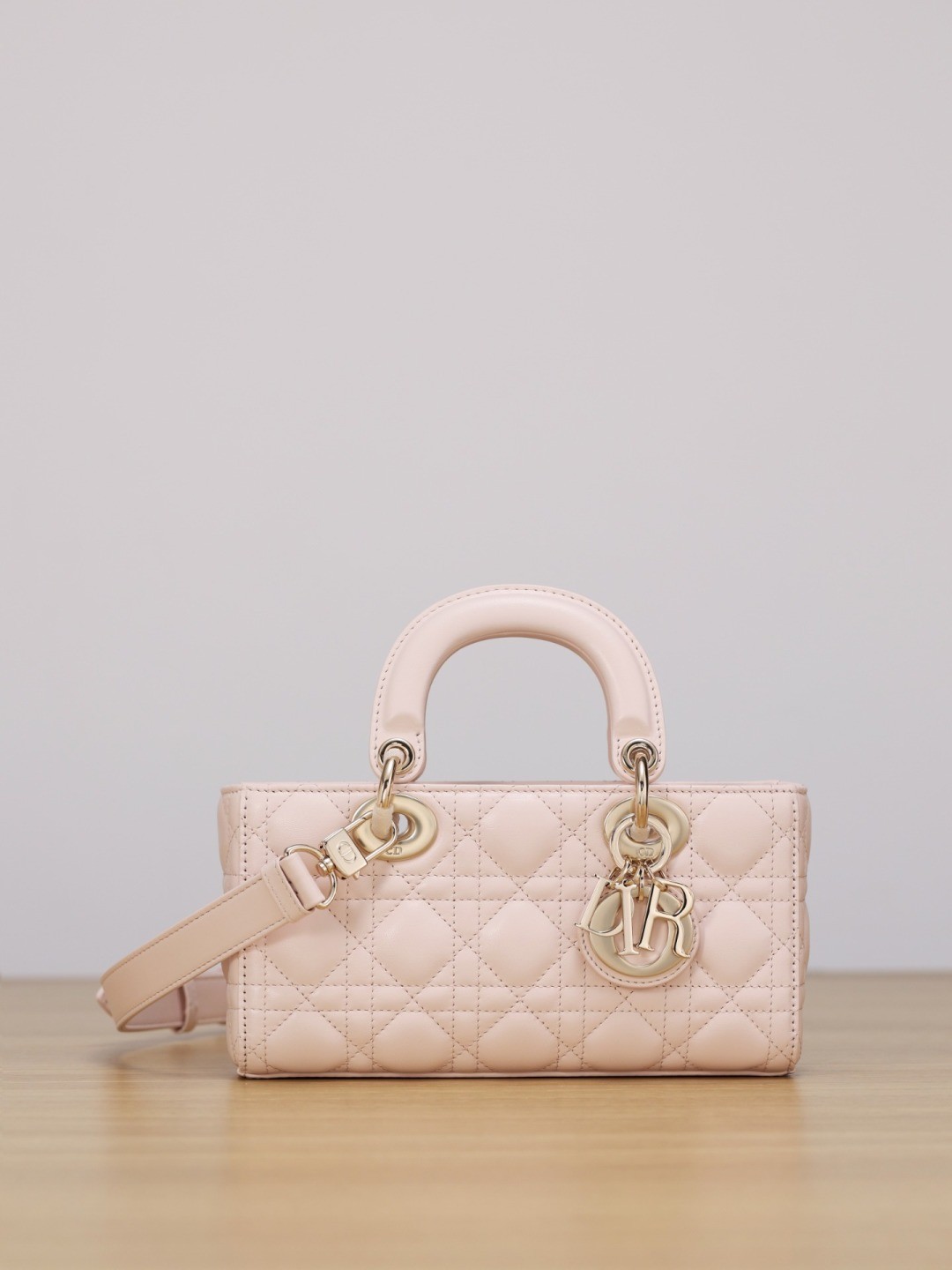 Shebag super replica Dior pink bag Lady Dior review(Oct 2025 updated)-Best Quality Fake designer Bag Review, Replica designer bag ru