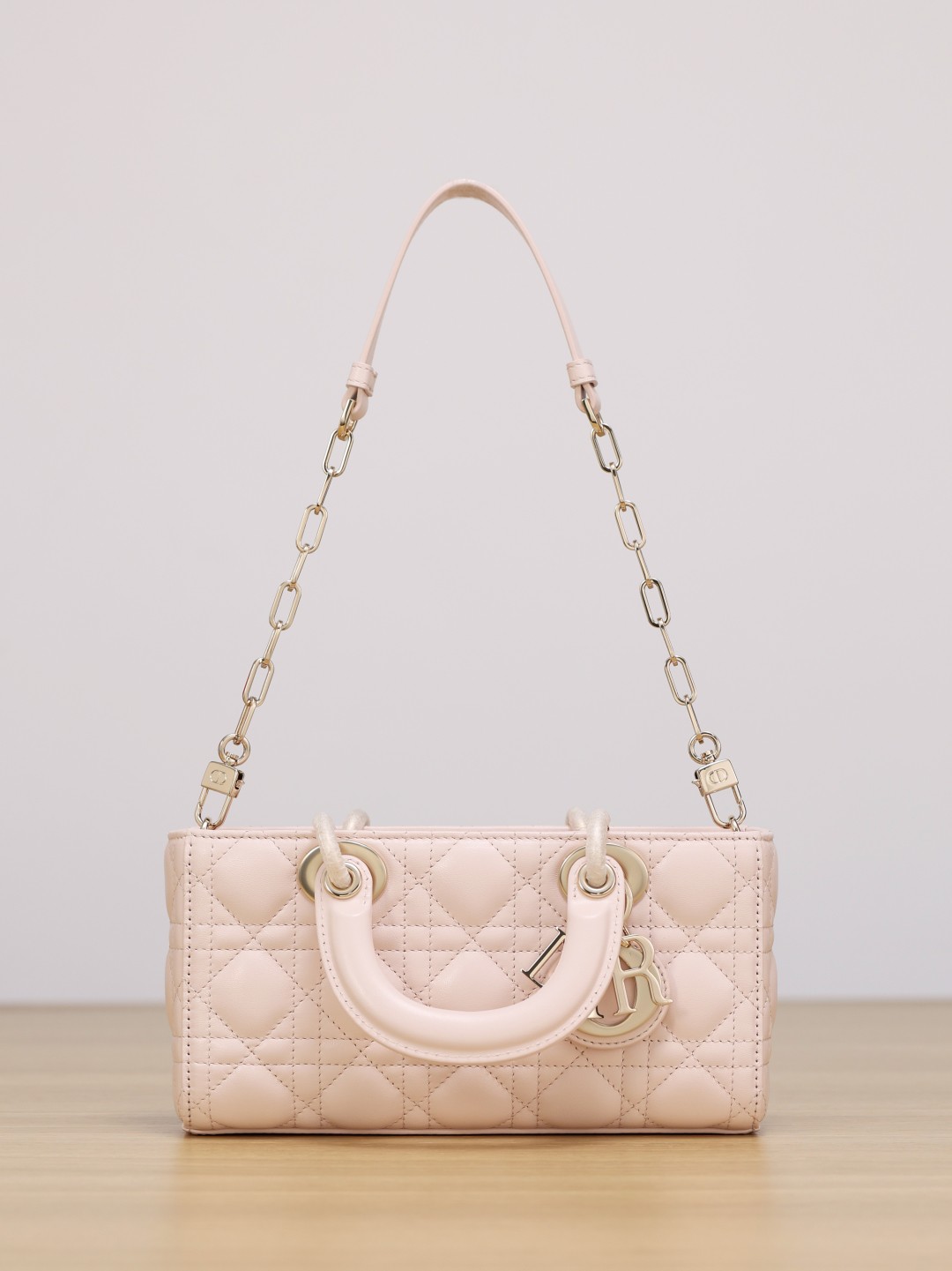 Shebag super replica Dior pink bag Lady Dior review(Oct 2025 updated)-Best Quality Fake designer Bag Review, Replica designer bag ru