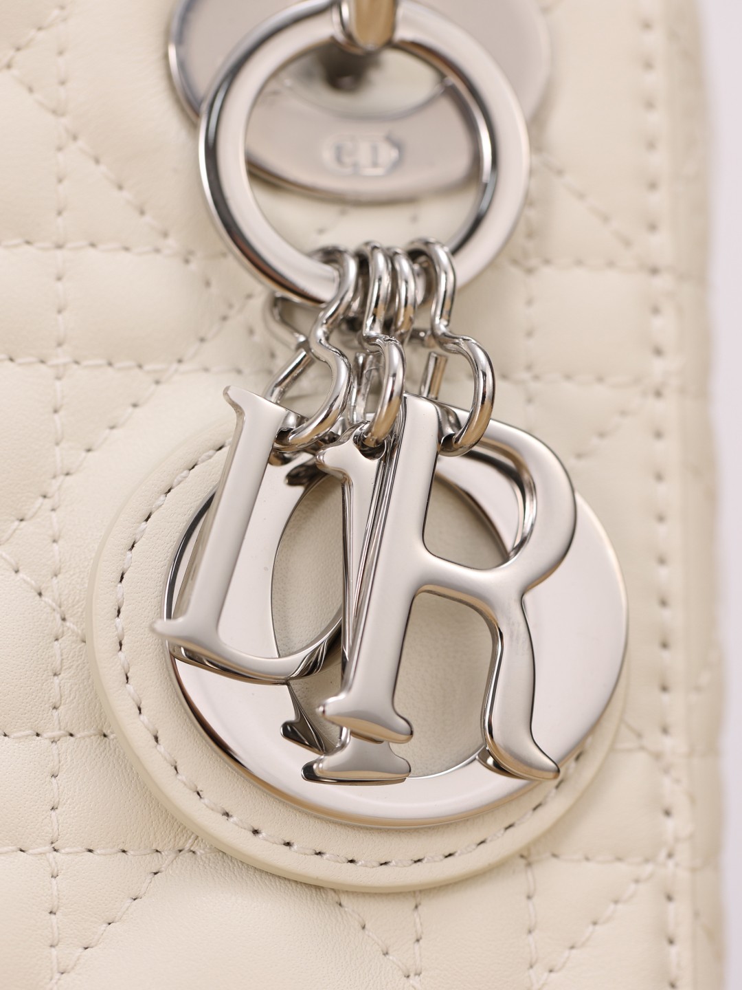 Shebag Super quality Lady Dior Snow White bag(Oct 2025 updated)-Best Quality Fake designer Bag Review, Replica designer bag ru