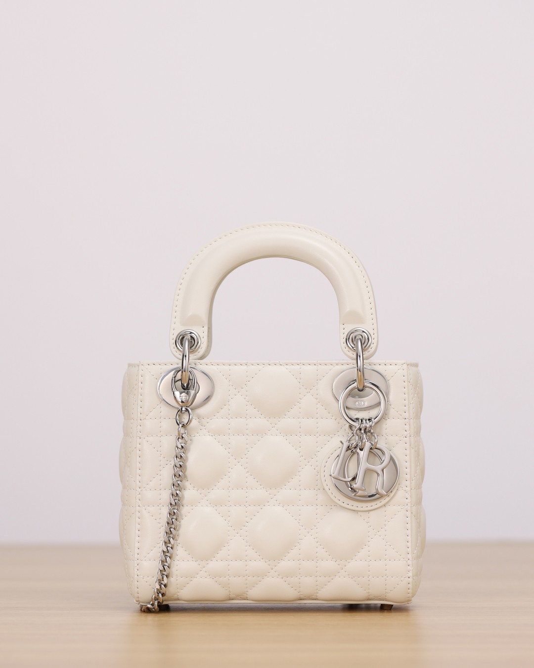 Shebag Super quality Lady Dior Snow White bag(Oct 2025 updated)-Best Quality Fake designer Bag Review, Replica designer bag ru