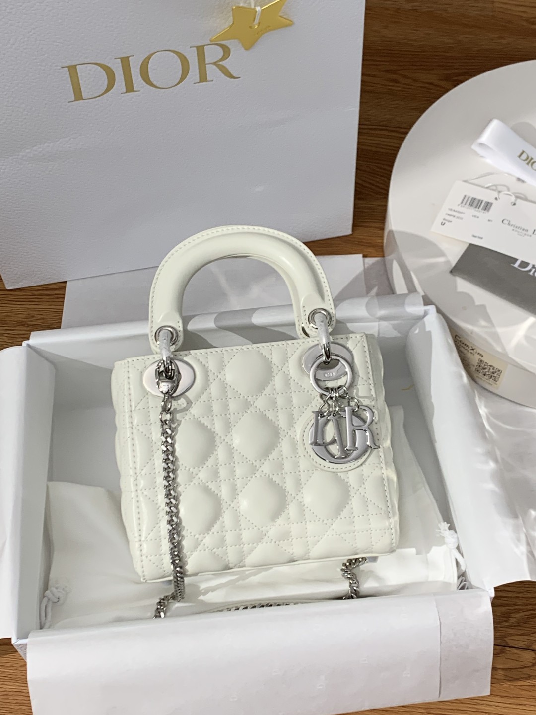 Shebag Super quality Lady Dior Snow White bag(Oct 2025 updated)-Best Quality Fake designer Bag Review, Replica designer bag ru