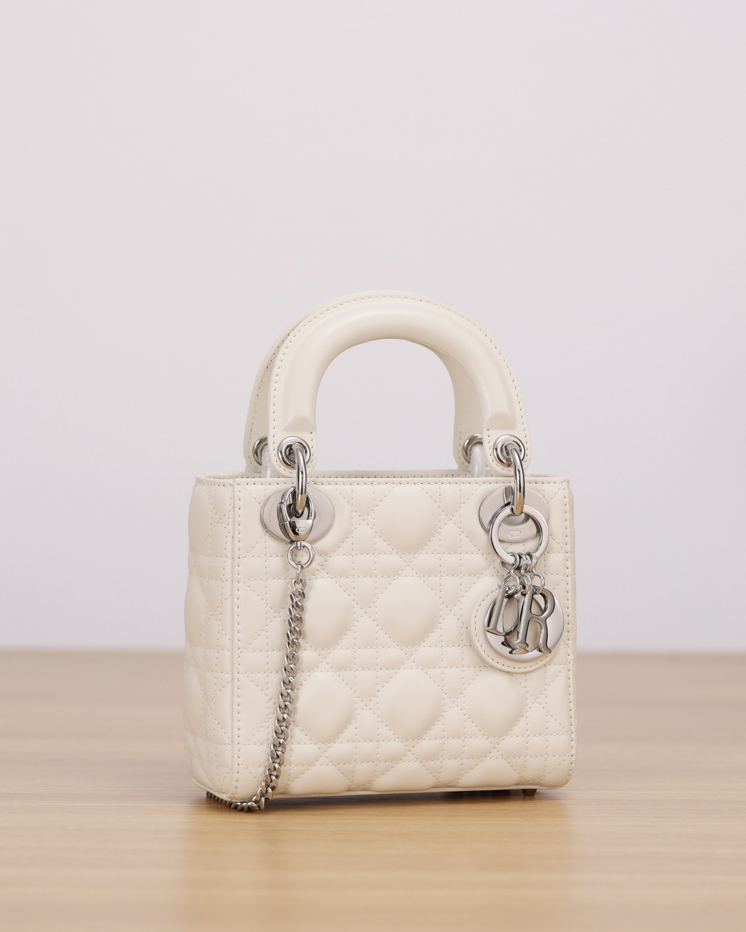 Shebag Super quality Lady Dior Snow White bag(Oct 2025 updated)-Best Quality Fake designer Bag Review, Replica designer bag ru
