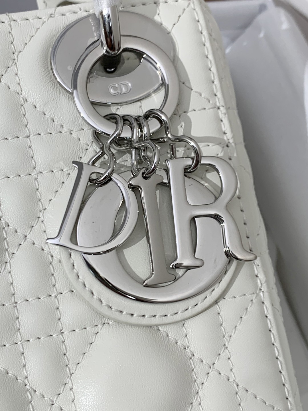 Shebag Super quality Lady Dior Snow White bag(Oct 2025 updated)-Best Quality Fake designer Bag Review, Replica designer bag ru