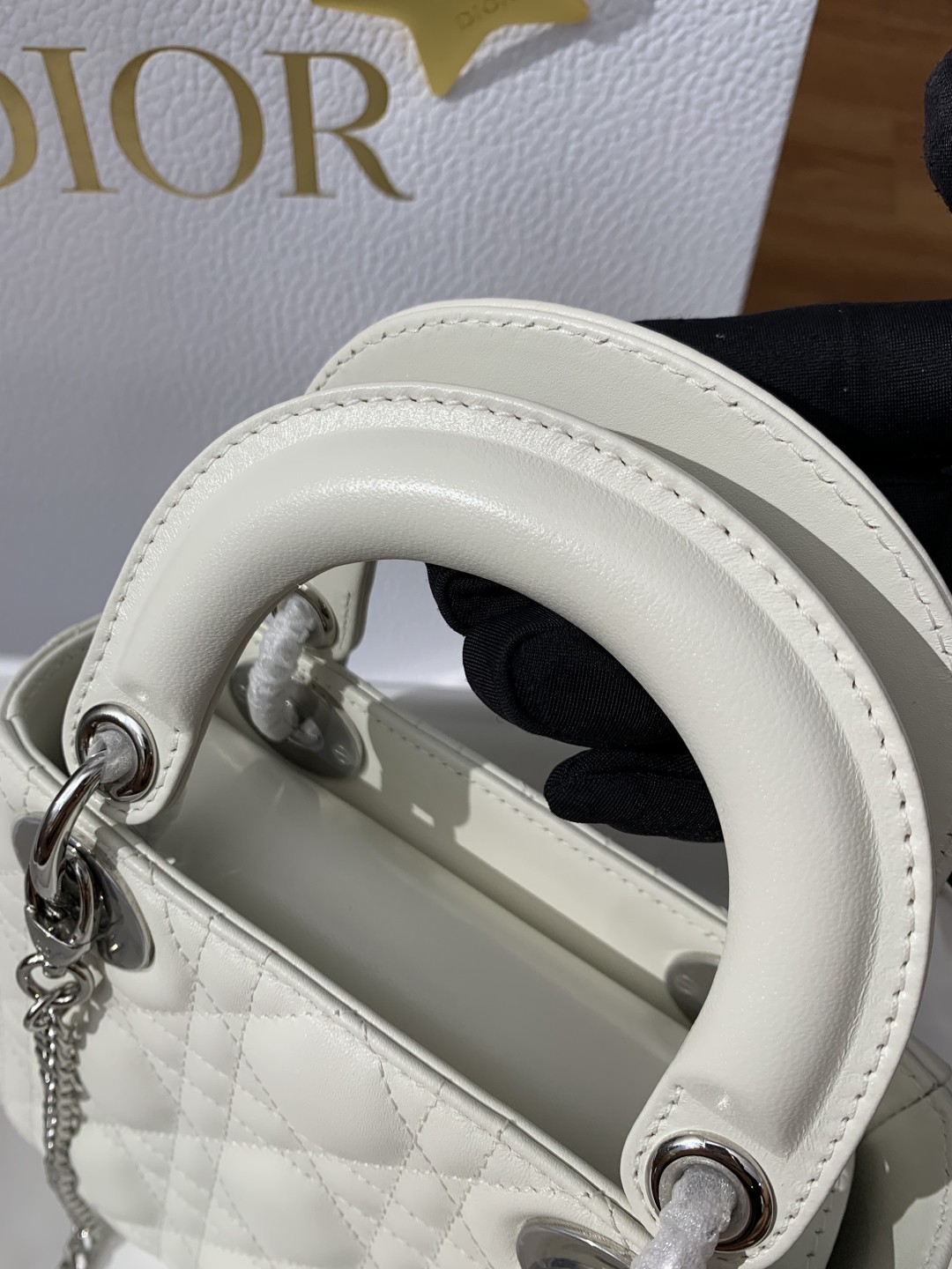 Shebag Super quality Lady Dior Snow White bag(Oct 2025 updated)-Best Quality Fake designer Bag Review, Replica designer bag ru