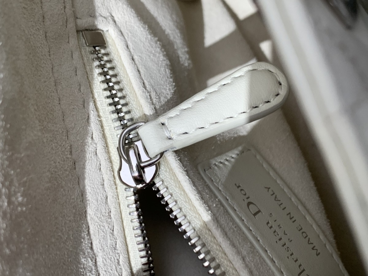 Shebag Super quality Lady Dior Snow White bag(Oct 2025 updated)-Best Quality Fake designer Bag Review, Replica designer bag ru