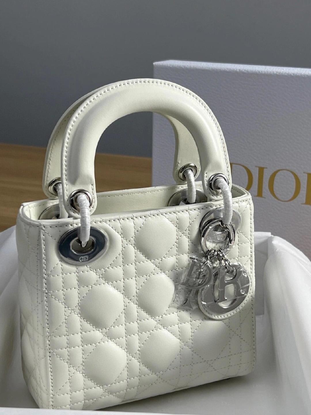 Shebag Super quality Lady Dior Snow White bag(Oct 2025 updated)-Best Quality Fake designer Bag Review, Replica designer bag ru